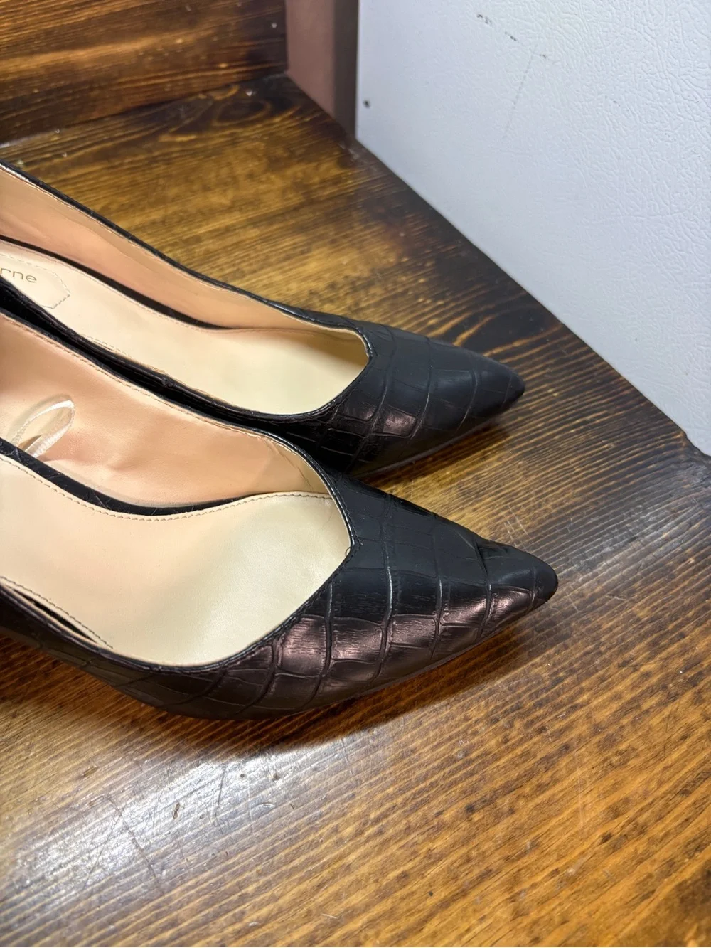 Liz Claiborne Black Croc Heels Size 7.5